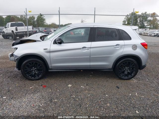 JA4AR3AU2HZ038103 Mitsubishi Outlander Sport 2.0 Le