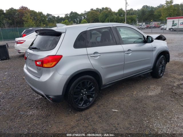JA4AR3AU2HZ038103 Mitsubishi Outlander Sport 2.0 Le