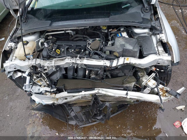 Ford FOCUS SE 2016 1FADP3F22GL304971 Image 10