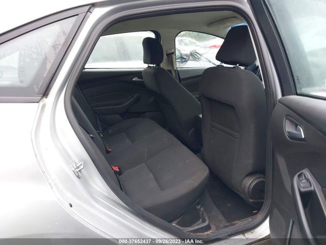Ford FOCUS SE 2016 1FADP3F22GL304971 Image 8