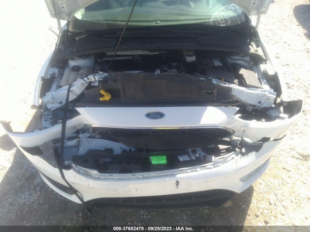 1FADP3K27HL231703 Ford FOCUS SE