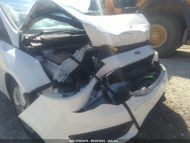1FADP3K27HL231703 Ford FOCUS SE