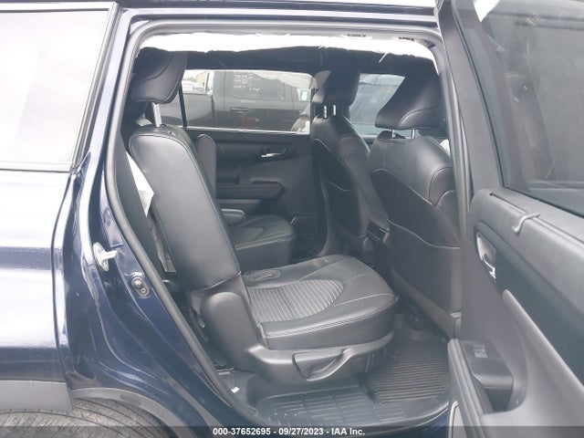 Toyota Highlander Xse 2021 5TDLZRBH0MS062219 Image 8