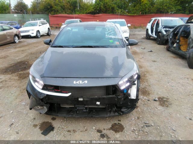 3KPF54AD0NE479300 KIA Forte Gt-line