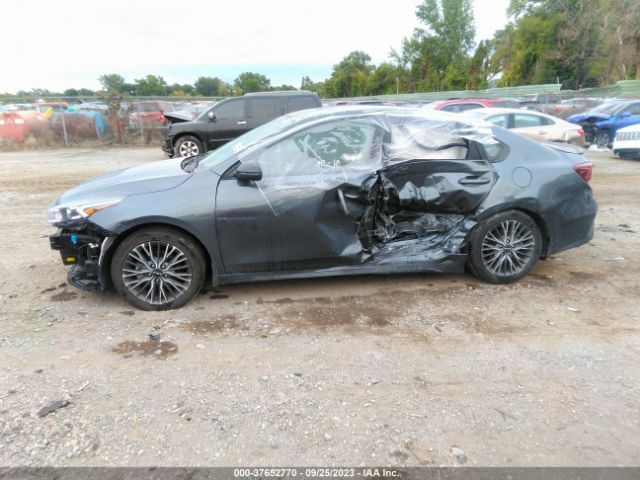 3KPF54AD0NE479300 KIA Forte Gt-line