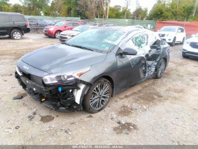 3KPF54AD0NE479300 KIA Forte Gt-line