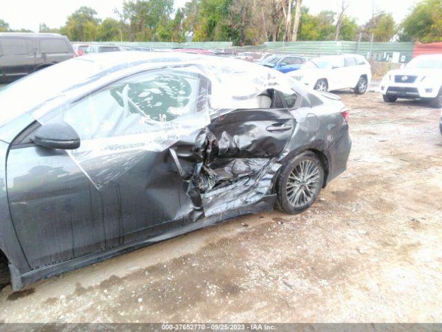 3KPF54AD0NE479300 KIA Forte Gt-line
