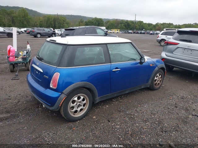 2005 MINI COOPER HARDTOP WMWRC33565TJ73354 Photo 3