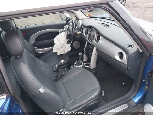 2005 MINI COOPER HARDTOP WMWRC33565TJ73354 Photo 4