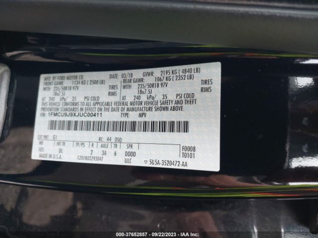 1FMCU9J9XJUC00411 Ford Escape Titanium