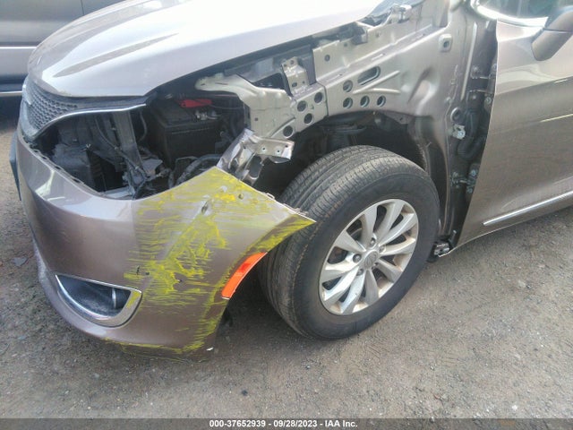 2C4RC1BG5HR705330 Chrysler Pacifica Touring-l