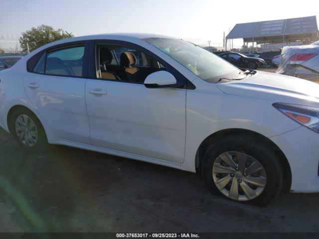 3KPA24AB2KE200670 KIA RIO S