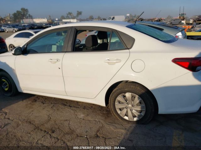 3KPA24AB2KE200670 KIA RIO S