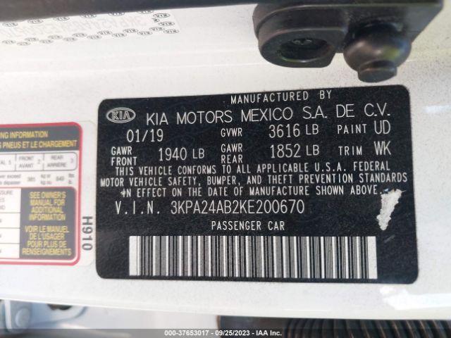 3KPA24AB2KE200670 KIA RIO S