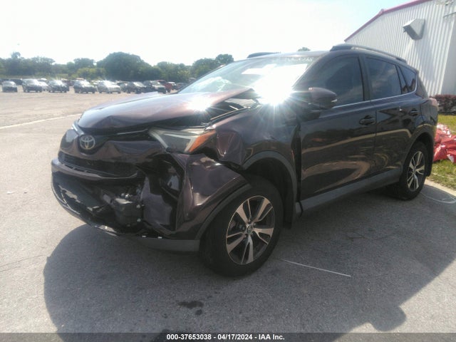 Toyota Rav4 Xle 2018 2T3WFREV4JW455948 Image 2