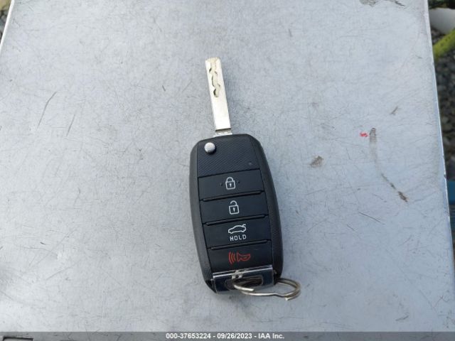 5XXGT4L32GG106803 KIA Optima Lx