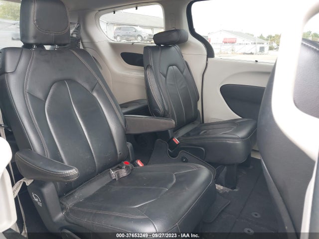 2C4RC1BG5HR634680 Chrysler Pacifica Touring-l
