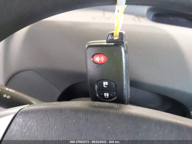 Toyota Prius Four 2015 JTDKN3DU6F0449345 Image 3