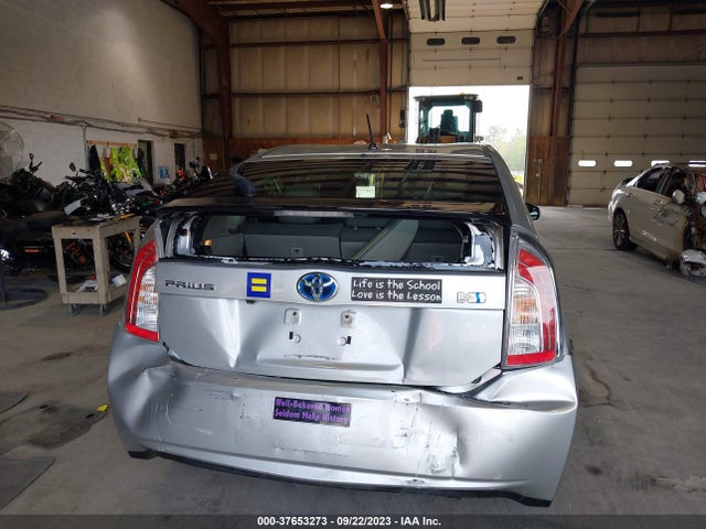 Toyota Prius Four 2015 JTDKN3DU6F0449345 Image 8