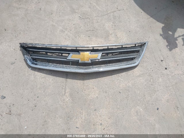 Chevrolet IMPALA LT 2018 2G1105SA6J9100465 Image 12