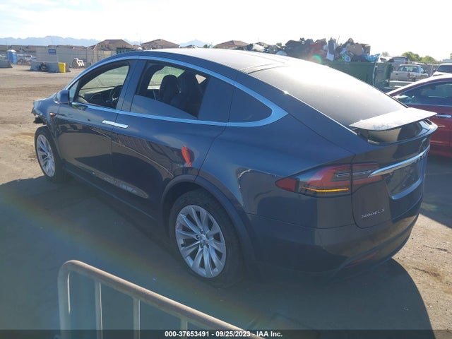 Tesla Model X 90d/75d/100d 2017 5YJXCBE29HF061260 Image 3