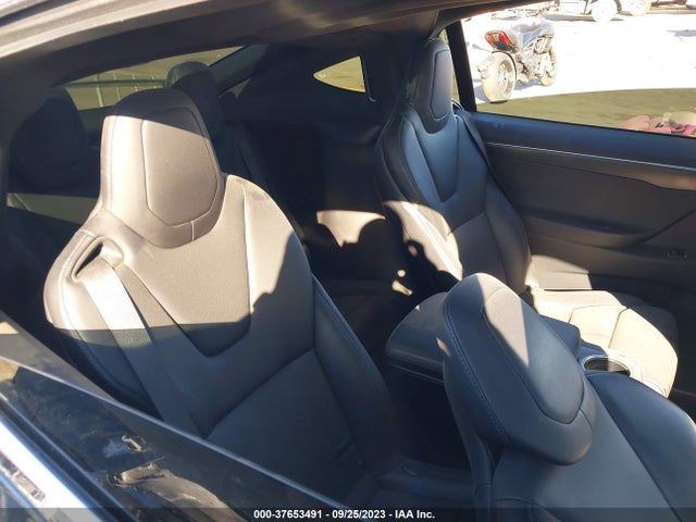 Tesla Model X 90d/75d/100d 2017 5YJXCBE29HF061260 Image 8