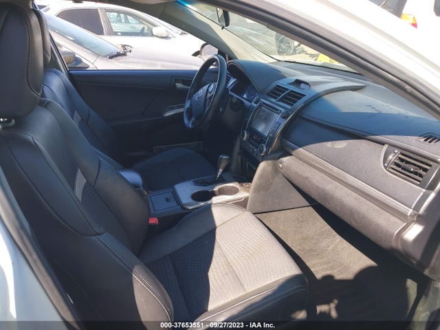 2014 TOYOTA CAMRY HYBRID LE/XLE/SE LIMITED EDITION VIN: 4T1BD1FKXEU131850