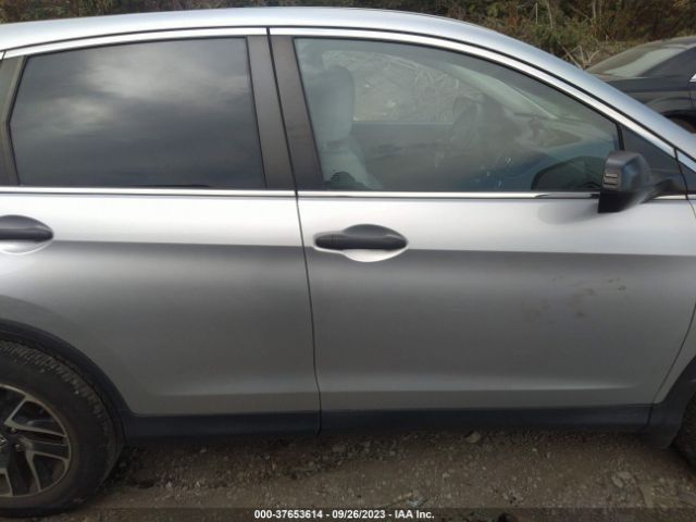 5J6RM4H43GL038562 Honda CR-V SE