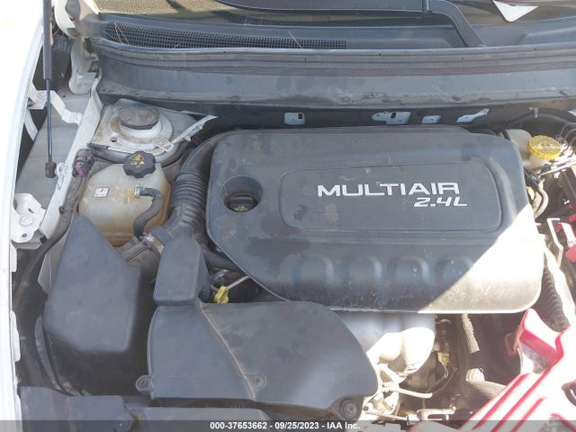 1C4PJLCB3GW329485 Jeep Cherokee Latitude