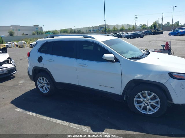 1C4PJLCB3GW329485 Jeep Cherokee Latitude
