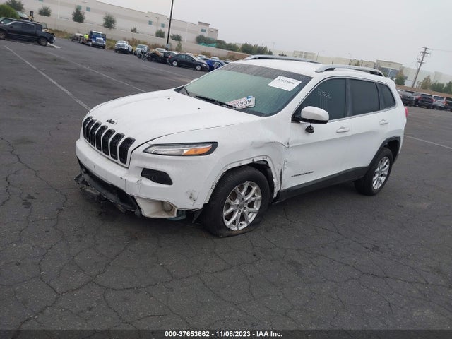 1C4PJLCB3GW329485 Jeep Cherokee Latitude