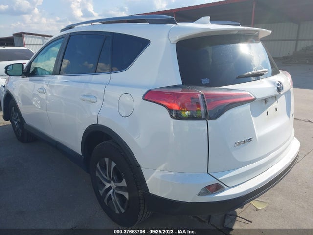 2018 TOYOTA RAV4 LE VIN: 2T3ZFREV2JW444685