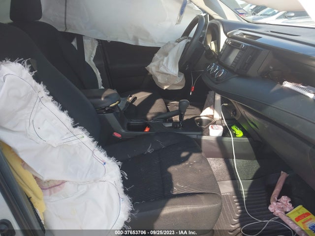 2018 TOYOTA RAV4 LE VIN: 2T3ZFREV2JW444685