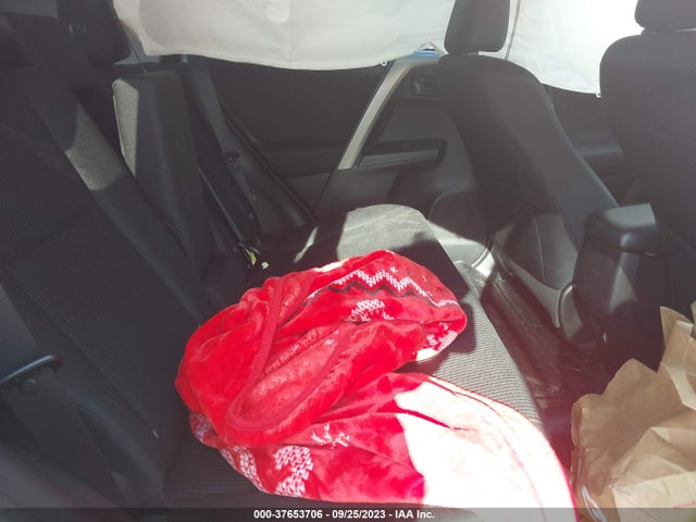 2018 TOYOTA RAV4 LE VIN: 2T3ZFREV2JW444685