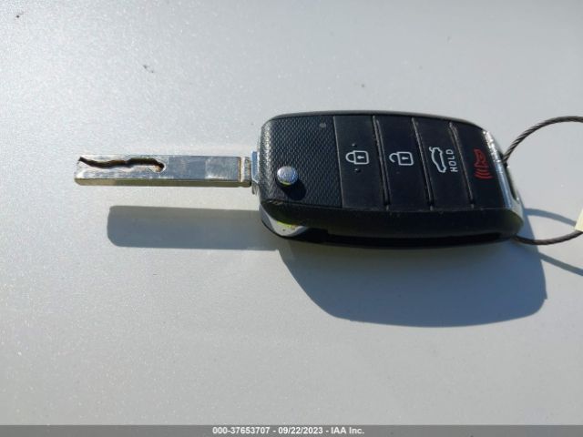 5XXGT4L34HG131140 KIA Optima Lx