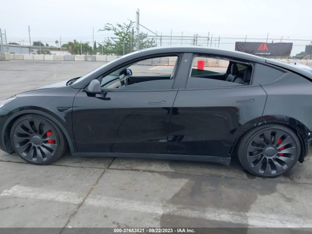 7SAYGDEF1NF517838 Tesla Model Y Performance