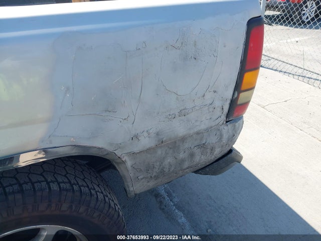 2004 GMC SIERRA 1500 SLE VIN: 2GTEC19TX41235869