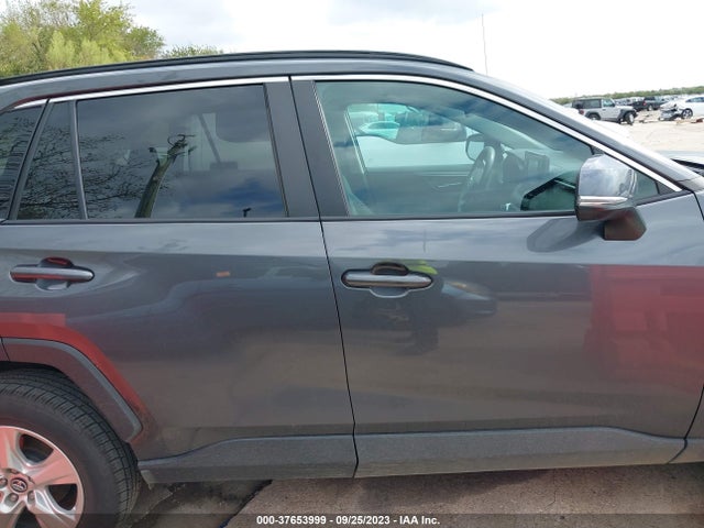 2021 TOYOTA RAV4 XLE VIN: 2T3W1RFV4MW119458
