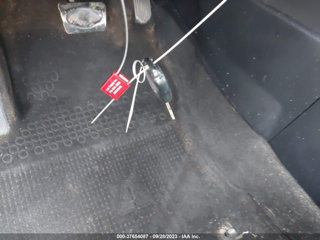 2018 TOYOTA COROLLA L/LE/XLE/SE/XSE VIN: 2T1BURHE2JC000106