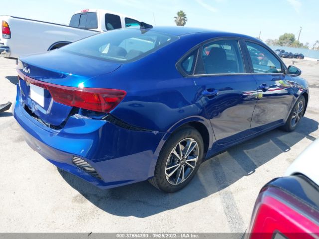 3KPF24AD5NE418050 KIA Forte Lxs