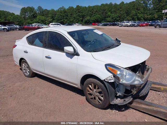 Nissan Versa 1.6 Sv 2018 3N1CN7AP4JL870912 головне зображення