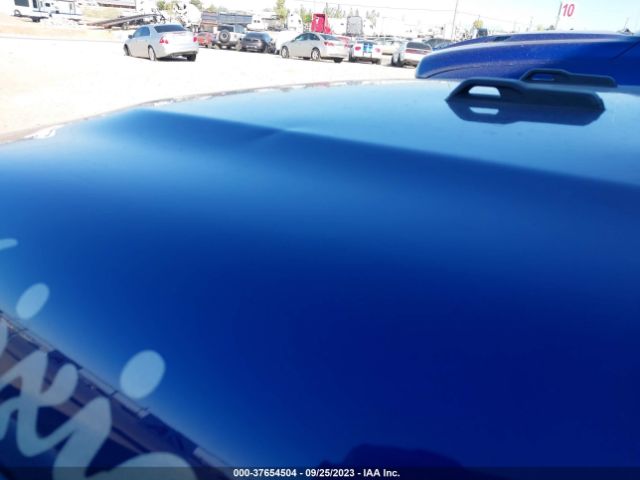 1C4HJXEG2JW213352 Jeep Wrangler Unlimited Sahara