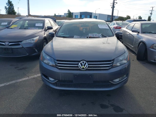 1VWAT7A34FC083143 Volkswagen Passat 1.8t Limited Edition
