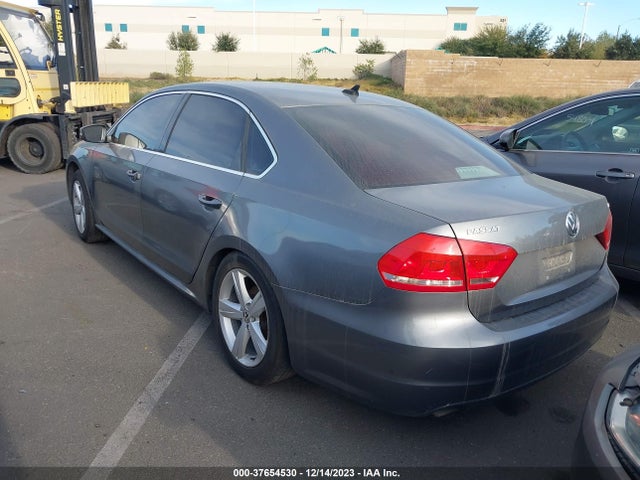 1VWAT7A34FC083143 Volkswagen Passat 1.8t Limited Edition