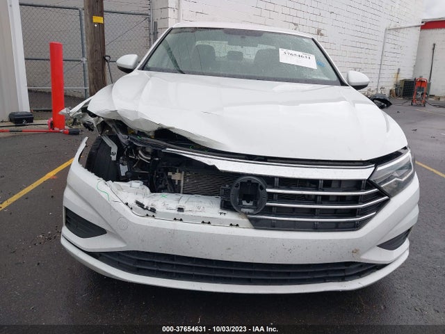 3VWN57BU7MM090635 Volkswagen Jetta S/r-line