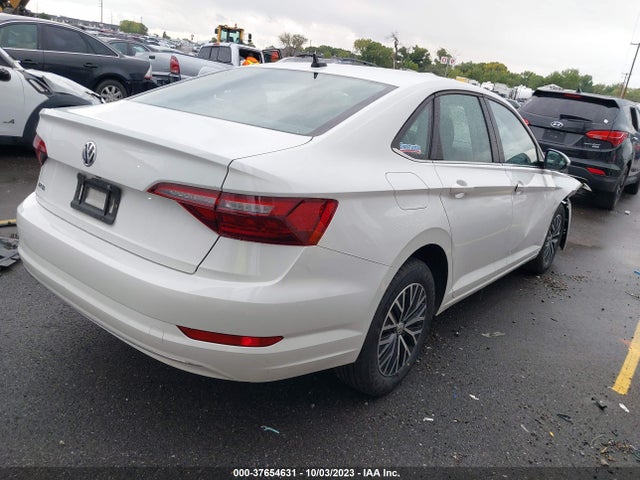 3VWN57BU7MM090635 Volkswagen Jetta S/r-line