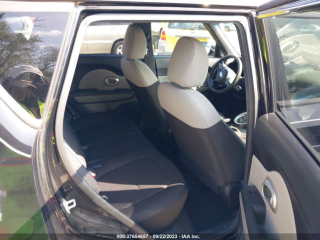 KNDJN2A20F7111939 KIA Soul Base