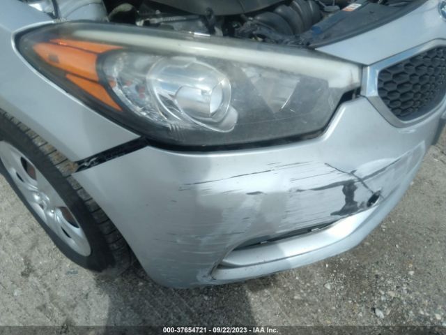 KNAFX4A60G5532715 KIA FORTE LX