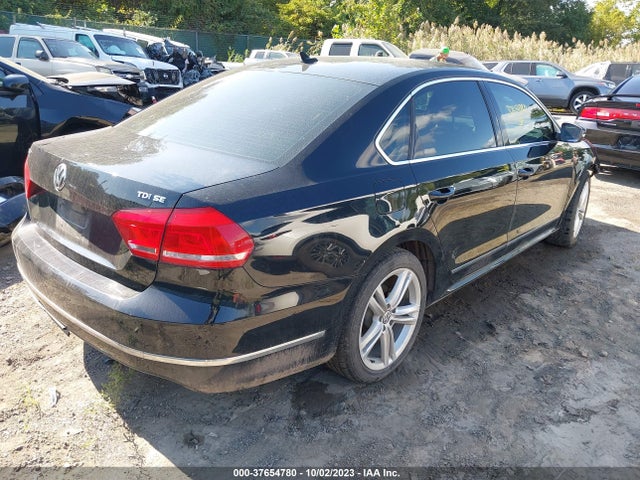 1VWBN7A39EC084625 Volkswagen Passat Tdi Se W/sunroof & Nav