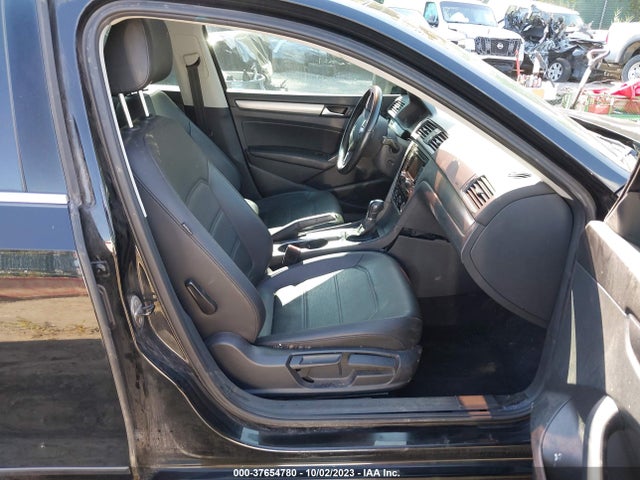 1VWBN7A39EC084625 Volkswagen Passat Tdi Se W/sunroof & Nav